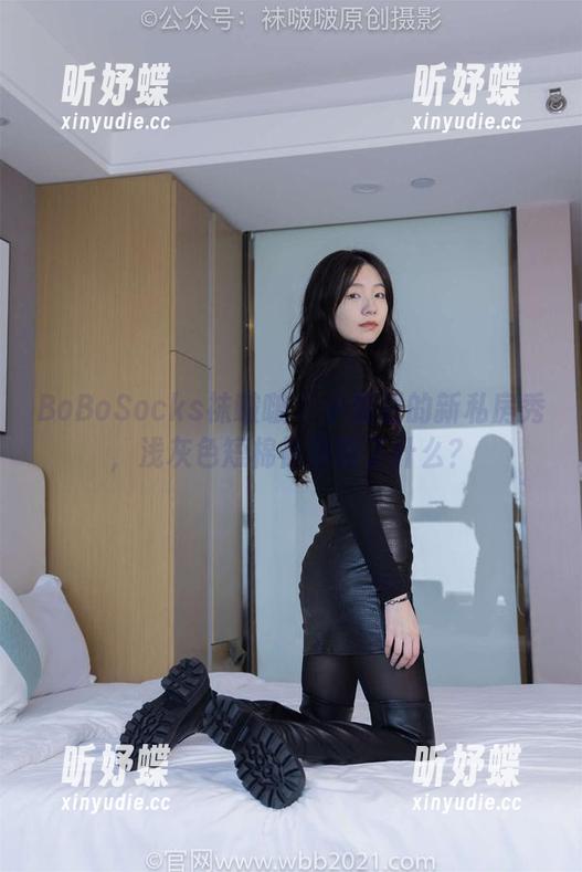 BoBoSocks袜啵啵 - 小甜豆的新私房秀，浅灰色短棉袜暴露了什么？