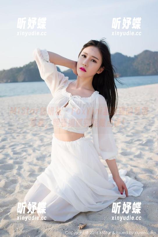 MiStar魅妍社 - FoxYini孟狐狸的私房写真，腿部细腻到能做点评！