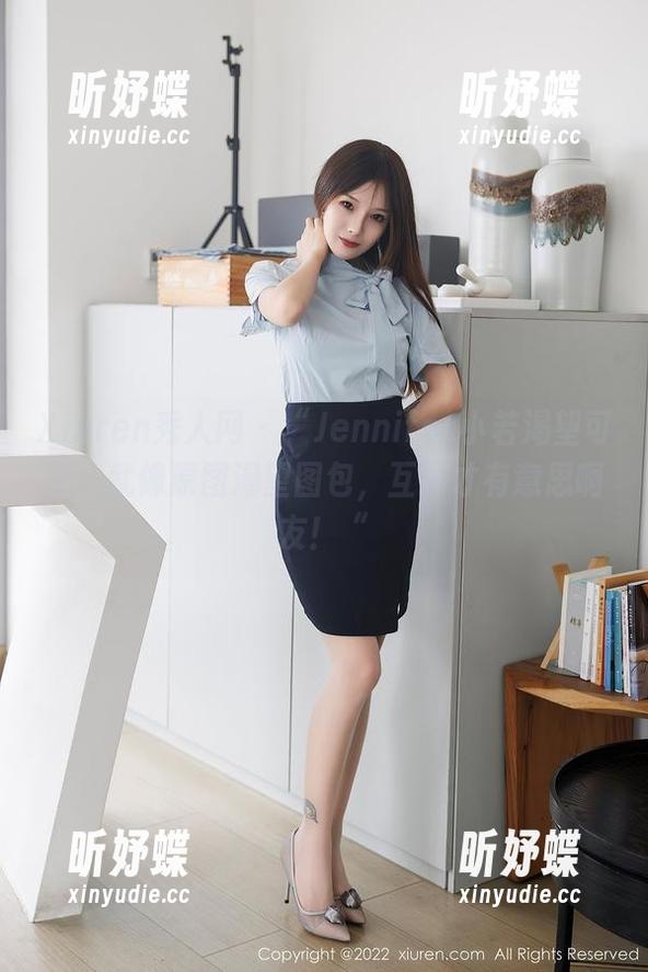 Xiuren秀人网-Jennifer小若 Xiuren秀人网 - “Jennifer小若渴望可爱,就像原图渴望图包,互补才有意思啊友!“