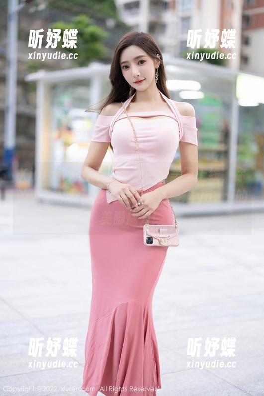 Xiuren秀人网-王馨瑶yanni Xiuren秀人网 - 本季最新美图上线,你的人生从此再也无法忽视王馨瑶yanni的美脚威力!