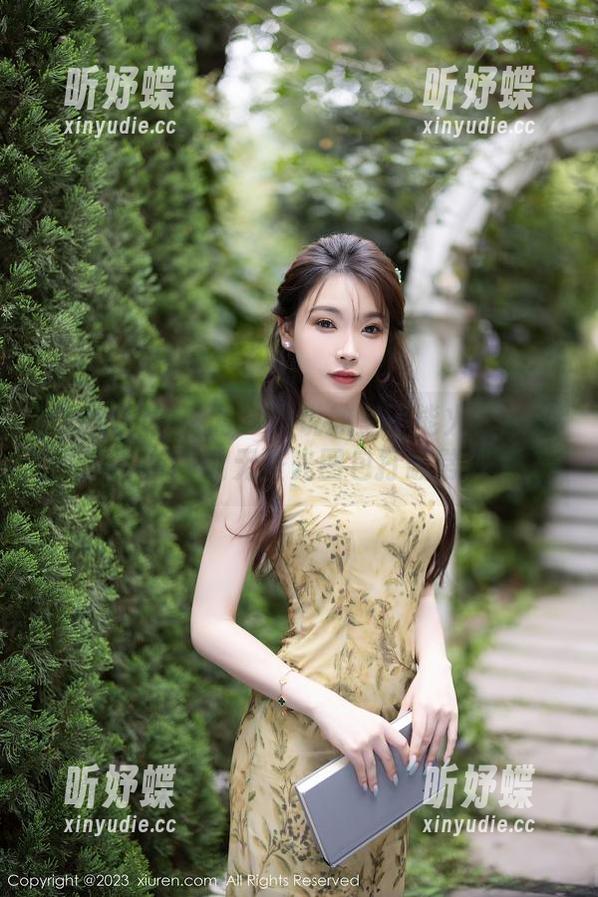 Xiuren秀人网 - 谁说教室不能火？颜浅浅Cindy的无圣光图包打破常规。