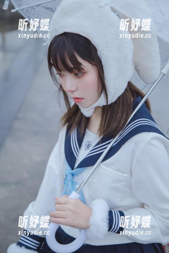 fushii_海堂 fushii_海堂的裸足,居然在免费原图里藏了什么小猫腻?