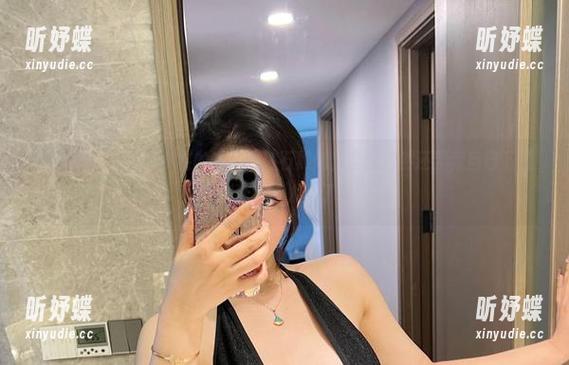 微密圈 - 嘿！不爱笑的赛琳的钻石黑网，全套居然还要我自己下载，别让我等太久了啊！