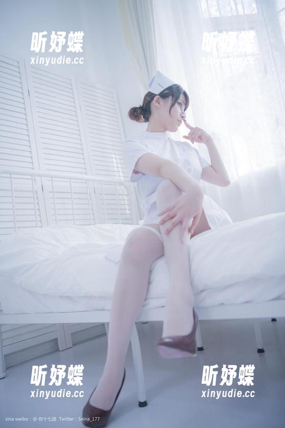 你十七鸽和她的水手服：原图犹如海洋中的一条鱼，闪耀又自由。