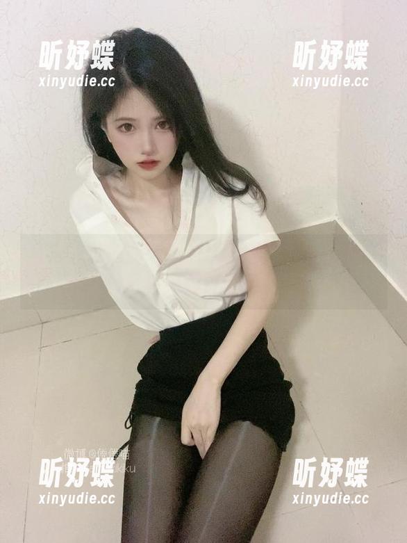 从未见过如此活泼的埃罗芒阿——倦倦喵的cos写真绝对让你捧腹不止！
