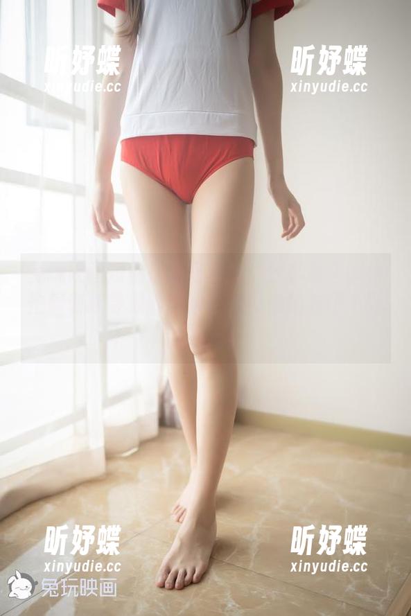 兔玩映画短体操服写真集：分享那些因为忙碌训练导致的尴尬瞬间，你绝对想不到的姿势！