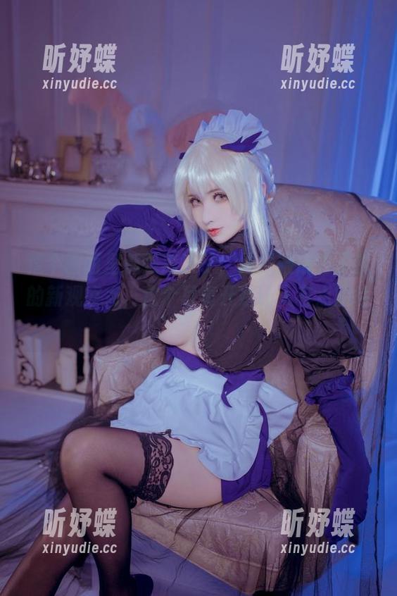 整个画面里都是凉凉子，体操服成为了我的新观察点，这个写真开始让人有点期待？