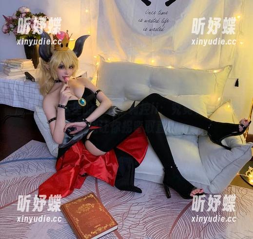 魔王学姐本里的在下萝莉控ii：究竟有多少美图能让你拐弯取直？