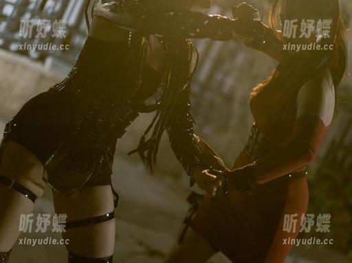 原图大揭密，夏小秋秋秋连衣裙全集，里面似乎每一件裙子都在低声喃喃……在说什么呢？