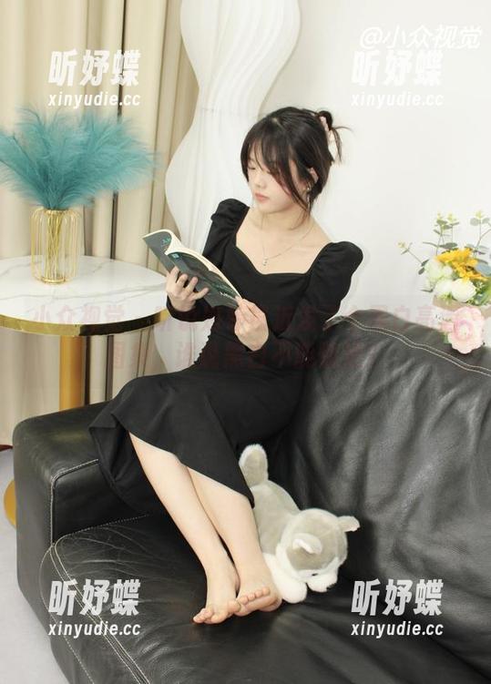 小众视觉-婷婷 小众视觉 - 听说婷婷最近发了个黑白高清图集,谁说黑白不能惊艳?