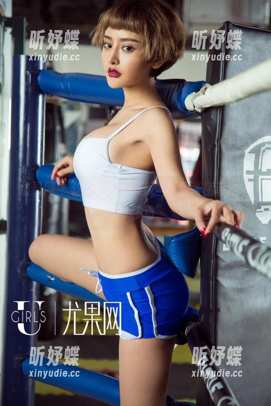 尤果网 - 这不是高跟鞋，而是张栩菲的“瞬间移动”