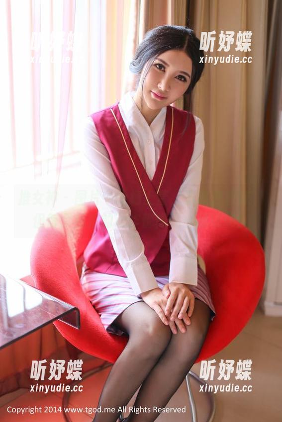 推女神-杨上萱 推女神 - 图片中的杨上萱,虽然是校花,但每个私拍的动作都像是小品现场!