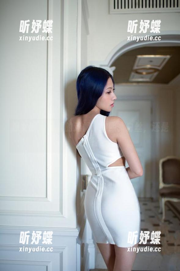 推女郎-吻熙 推女郎 - 短暂的迷惘:吻熙、白丝,还是定制?