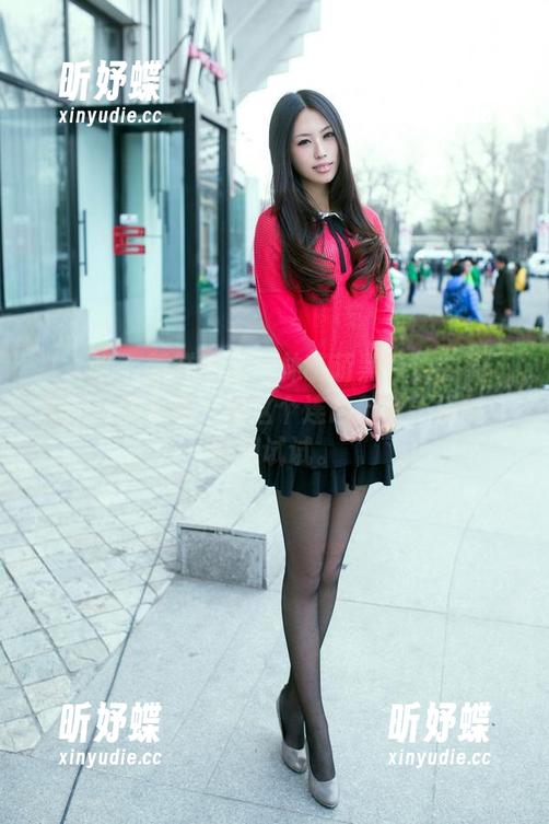 推女郎-林萌萌 推女郎 - 新鲜出炉!林萌萌黑白原图要不要这么好看啊?我这个连话都说不清的人也想试试。