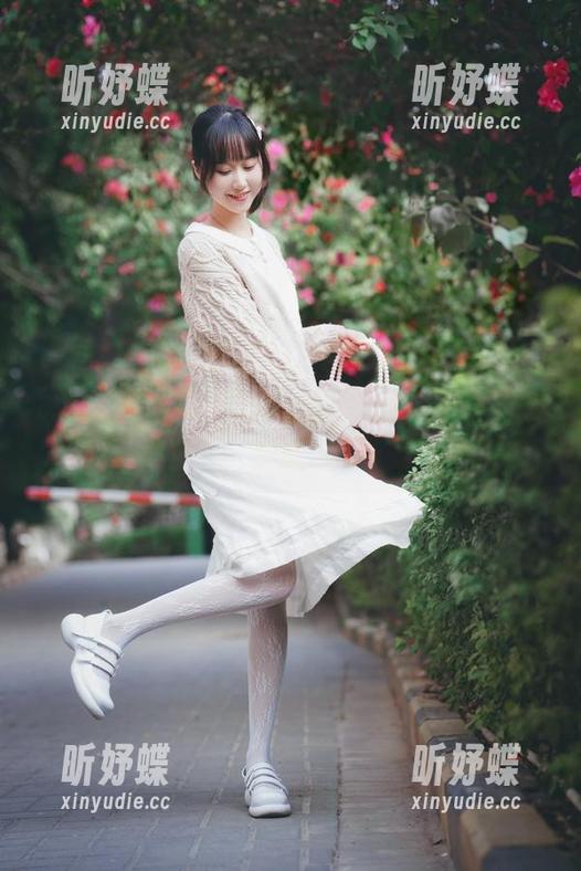 决意下载木绵绵OwO黑色图包，结果又被自己迷住了，那就...反正是黑色！
