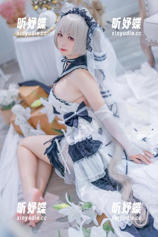 在樱落酱w的私拍里，“艳娘幻梦谭”的画面，竟然让我出戏。