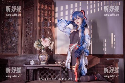 白莉爱吃巧克力的闺房JK图包，干爽无圣光的真实吸引力