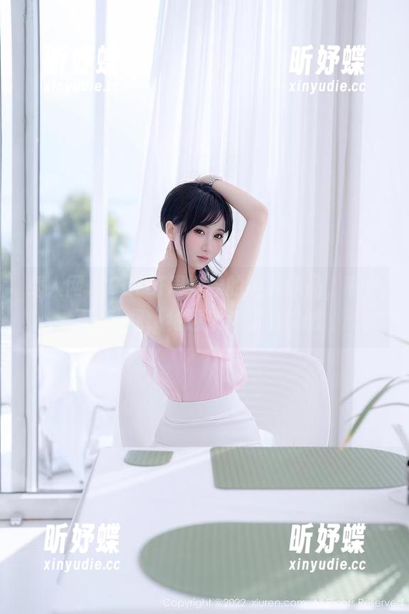 秀人网 - Carol周妍希的制服作品，有些打动我，特意来这里说说啦
