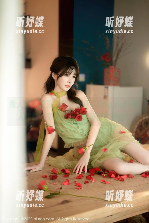秀人网-lingyu69 秀人网 - 原图、壁纸兼具,lingyu69撩人瑜伽姿势就是让人想偷懒的理由!