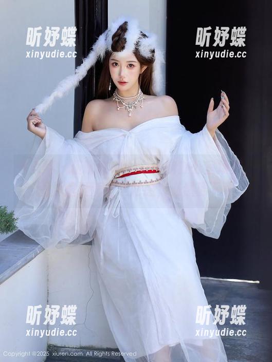 秀人网 - 伍晓丽Shirley的办公室场景，图片里满满的认同感，必然要下载