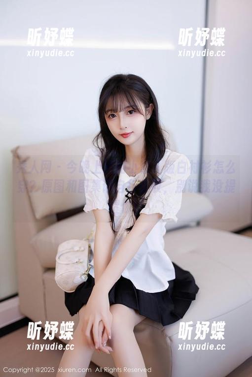 秀人网 - 今晚上演的小紫儿版白衬衫怎么穿？原图和图集请自行查收，别说我没提醒你！