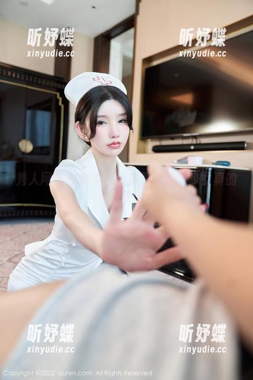 秀人网 - 私房里的张庭蓉：这个少女真的要逆天啦？