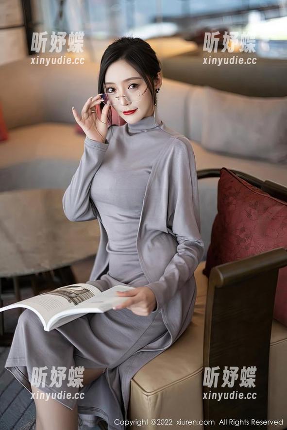 秀人网 - 这真的是泳衣吗？王心怡的高清美图可反复回味！