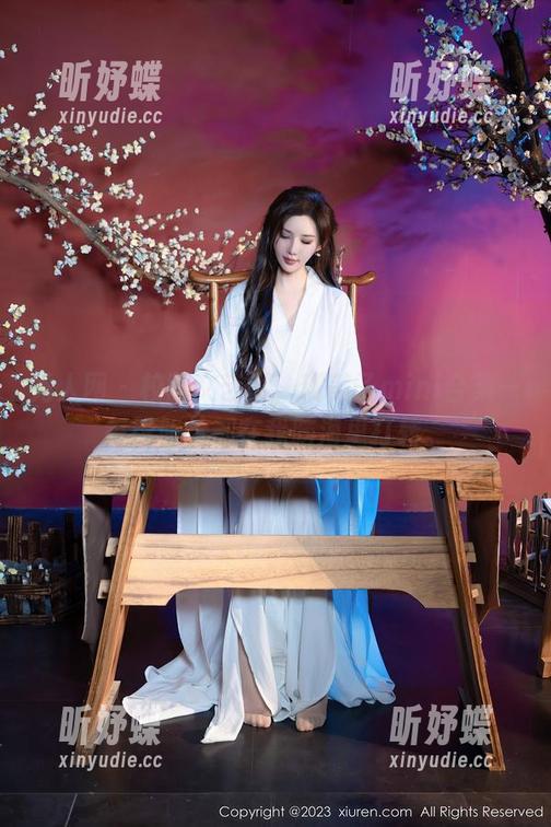 秀人网 - 校园文艺风，糯美子mini合集—每张照片都在我脑海里打转。