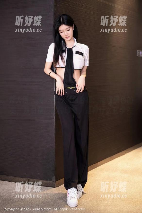 秀人网 - 美七Mia黑色合集：索取黑色的美，却总是忘记的印象，是种什么玄学？