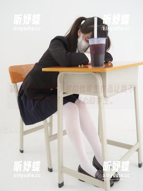 紧急企划 - 小恩，你的优等生作品让我不小心变成了一个专心的学生。
