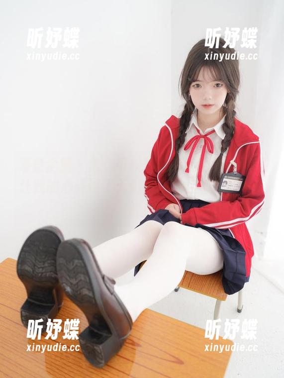 紧急企划 - 怎么可以！林书辞的丝袜美图让我的心受到了无情的攻击，直接就是一鲤！