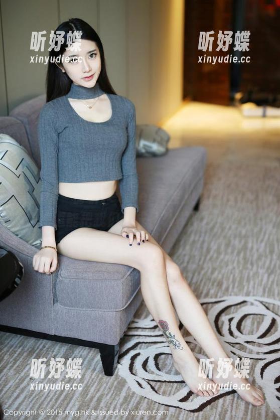 美媛馆 - 剖析vetiver嘉宝贝儿的白裙，想知道能把我们馋成什么样的图包吗？
