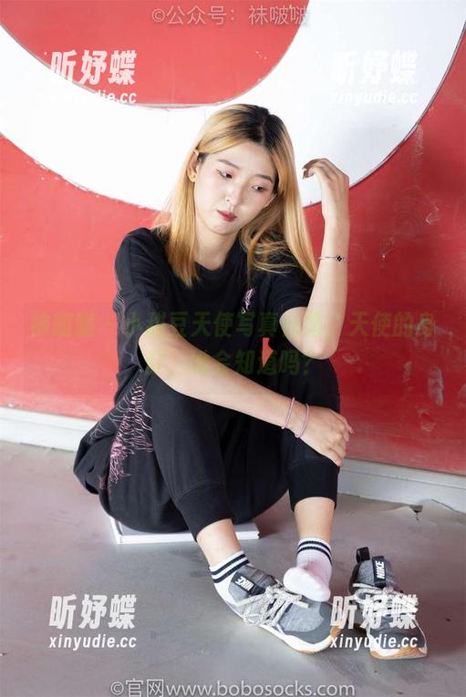 袜啵啵 - 小甜豆天使写真合集，天使的身份，她会知道吗？