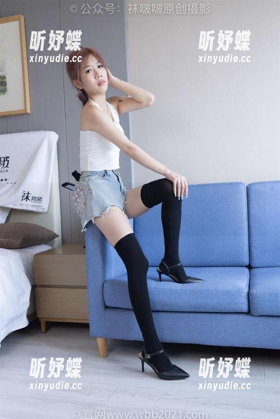 袜啵啵 - 分享泡芙的运动鞋图集，不知道的还以为她是跑步选手呢！